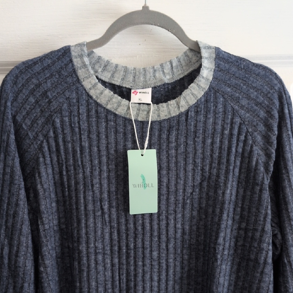 Women's Blue Sweater
